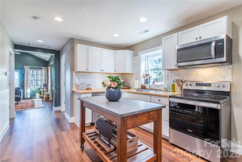 426, 428 Weaver Creek Road Brevard NC 28712