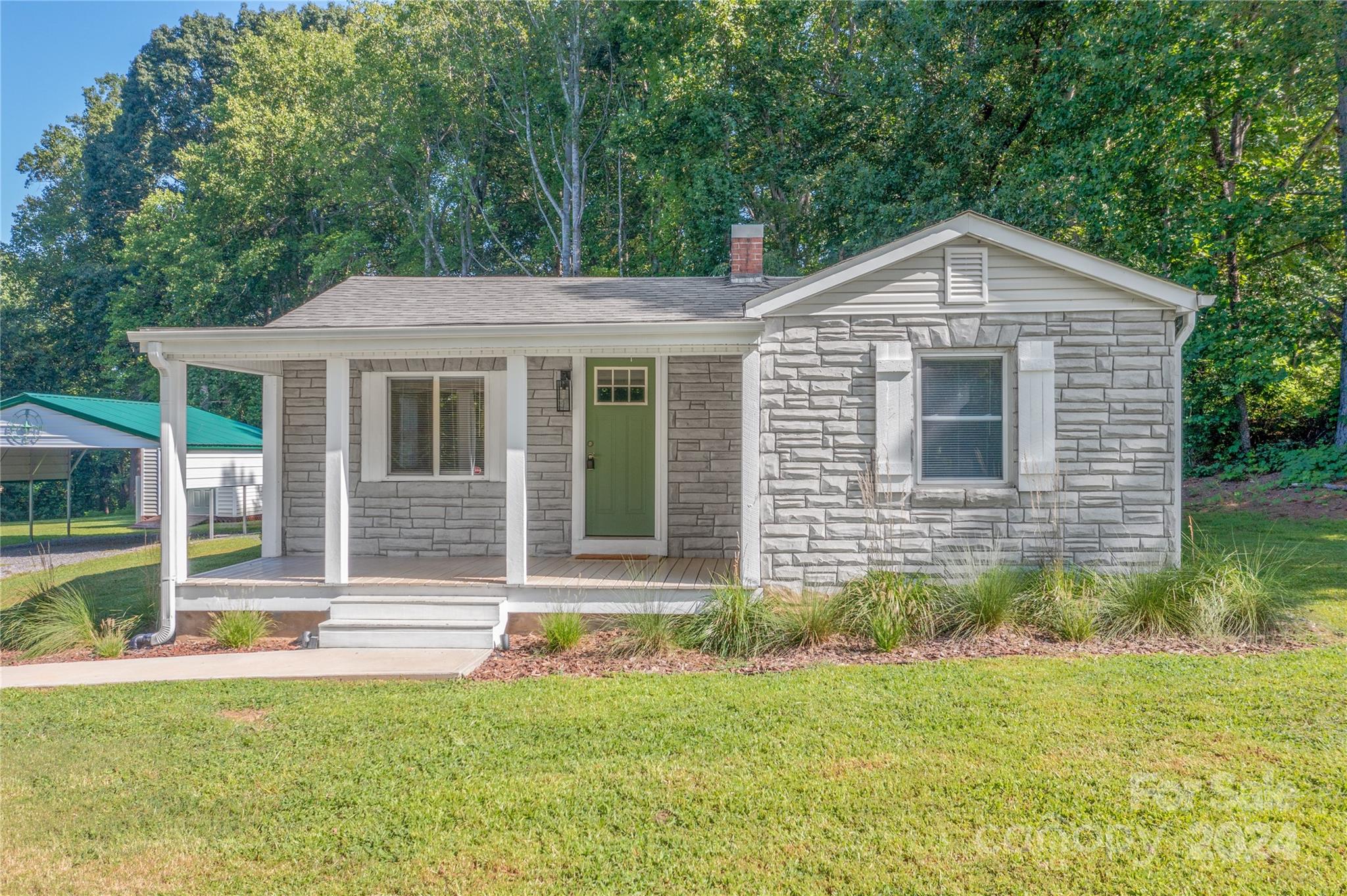 5617 Nc Highway 67 Street Boonville NC 27011
