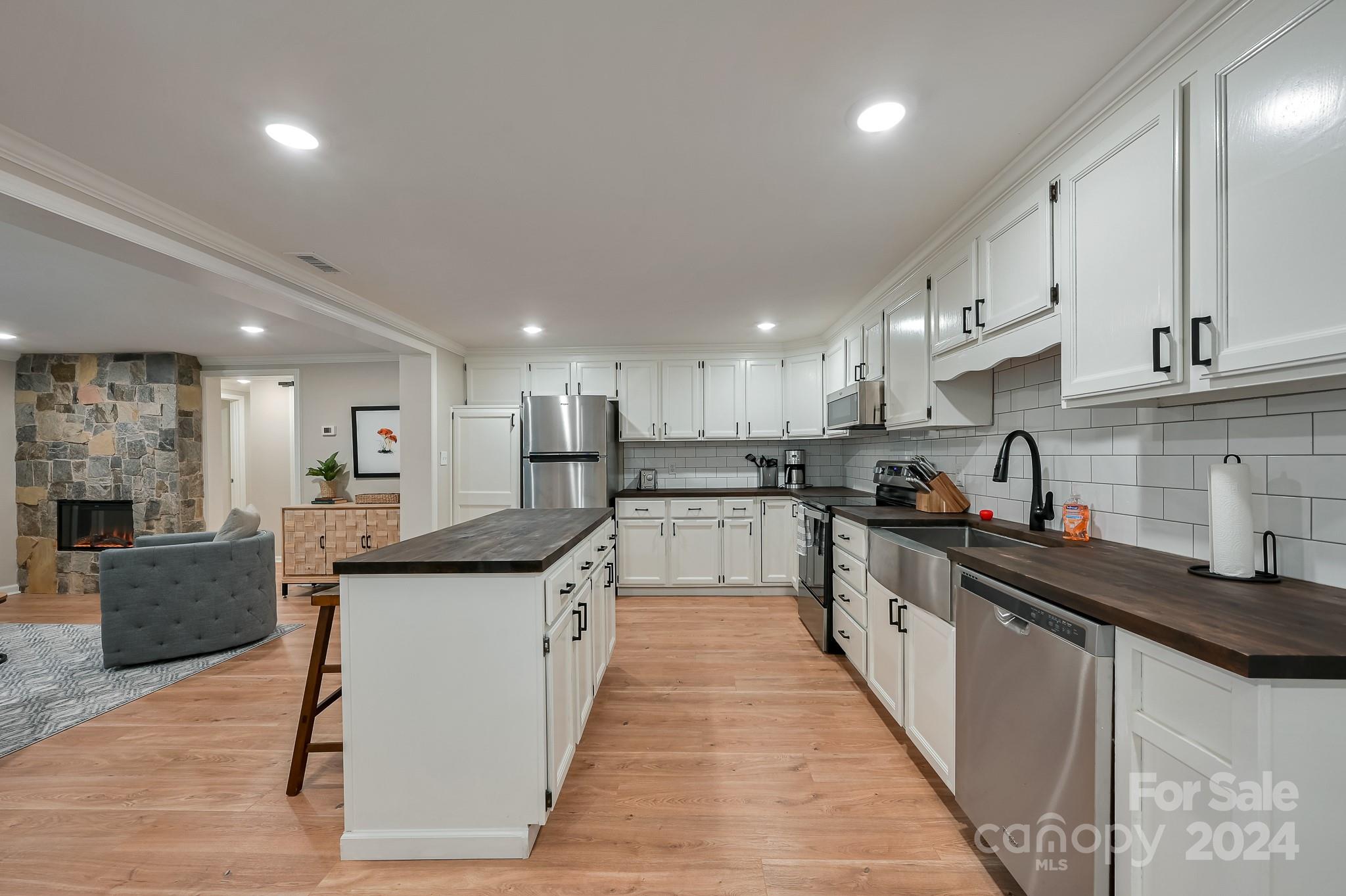 186 Davidson Road Swannanoa NC 28778