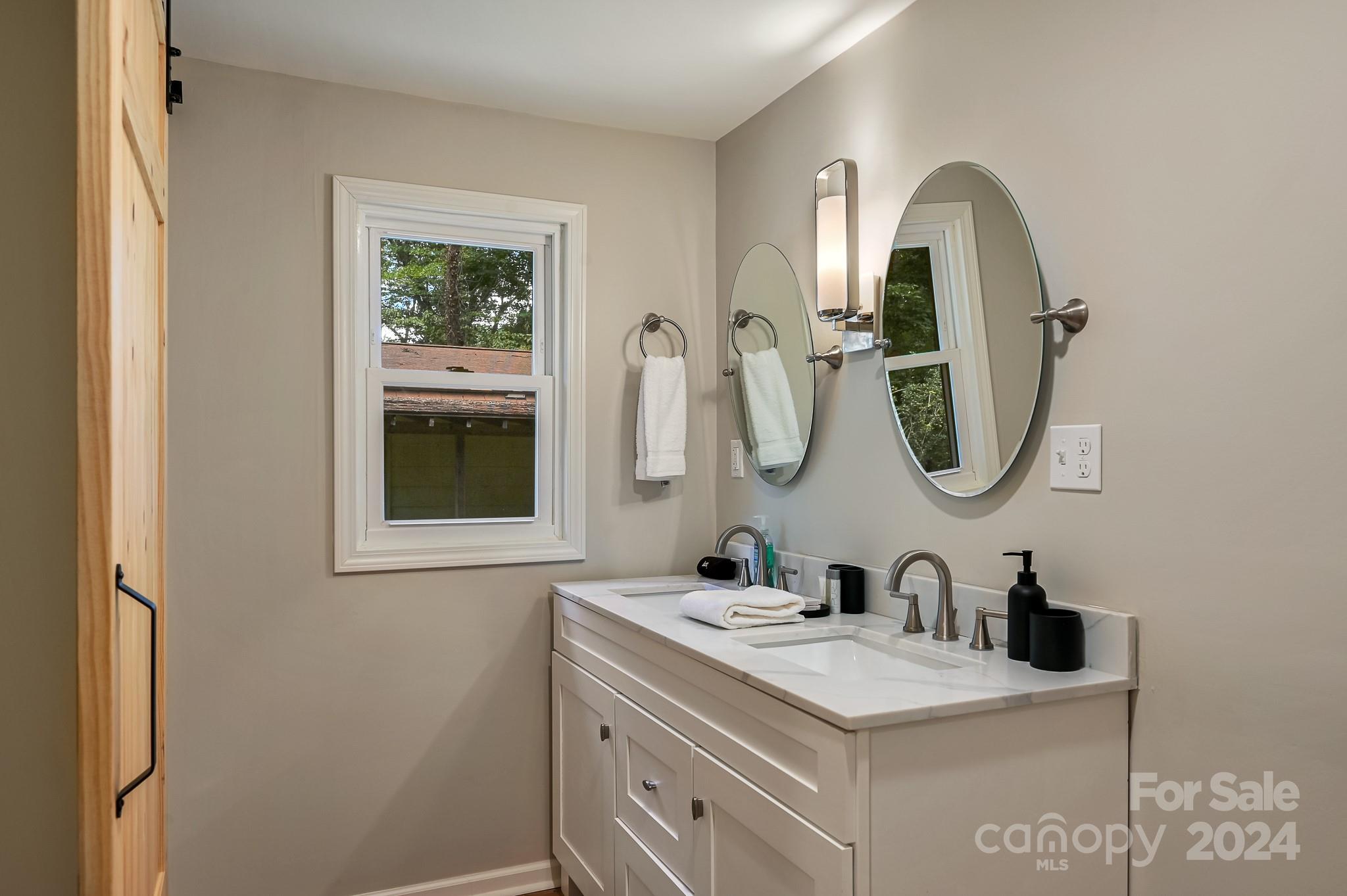 186 Davidson Road Swannanoa NC 28778