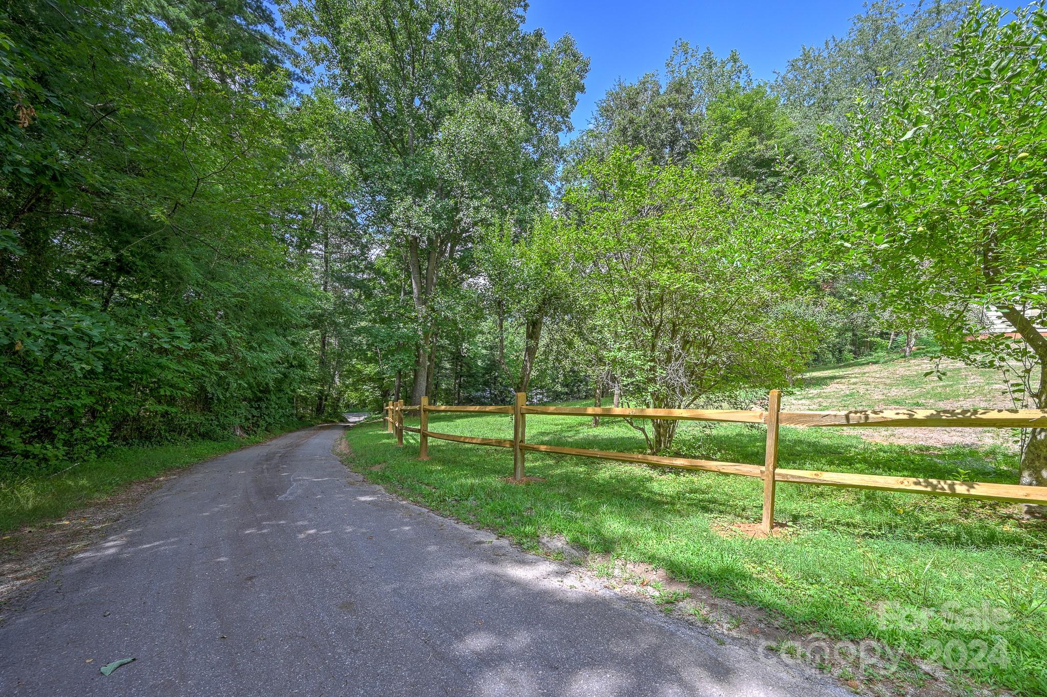 186 Davidson Road Swannanoa NC 28778