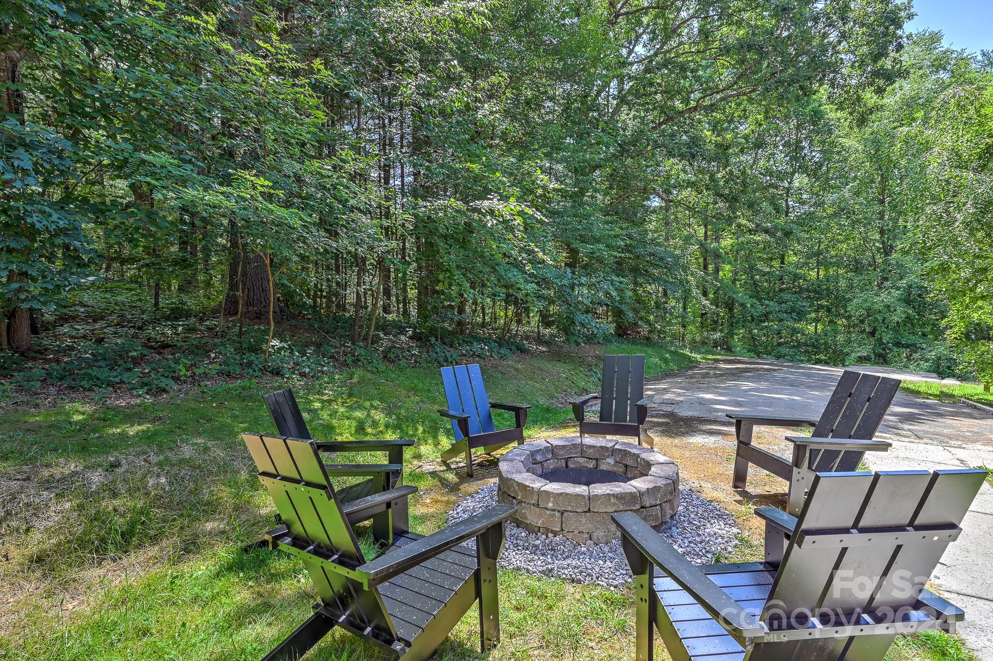 186 Davidson Road Swannanoa NC 28778