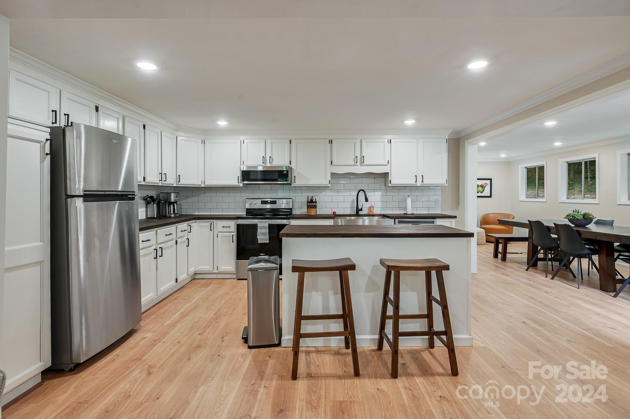 186 Davidson Road Swannanoa NC 28778