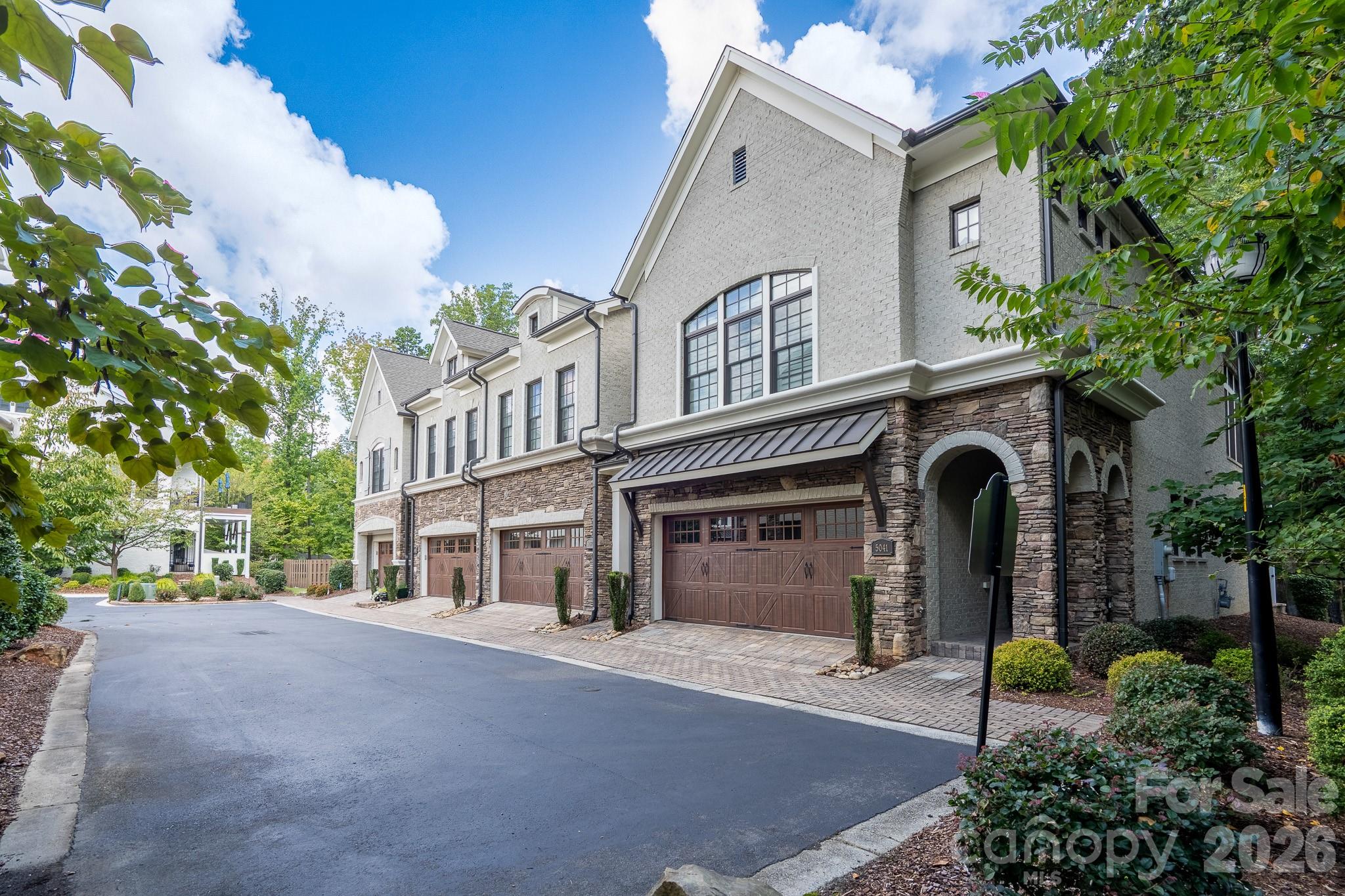 5041 Vernet Lane Charlotte NC 28210