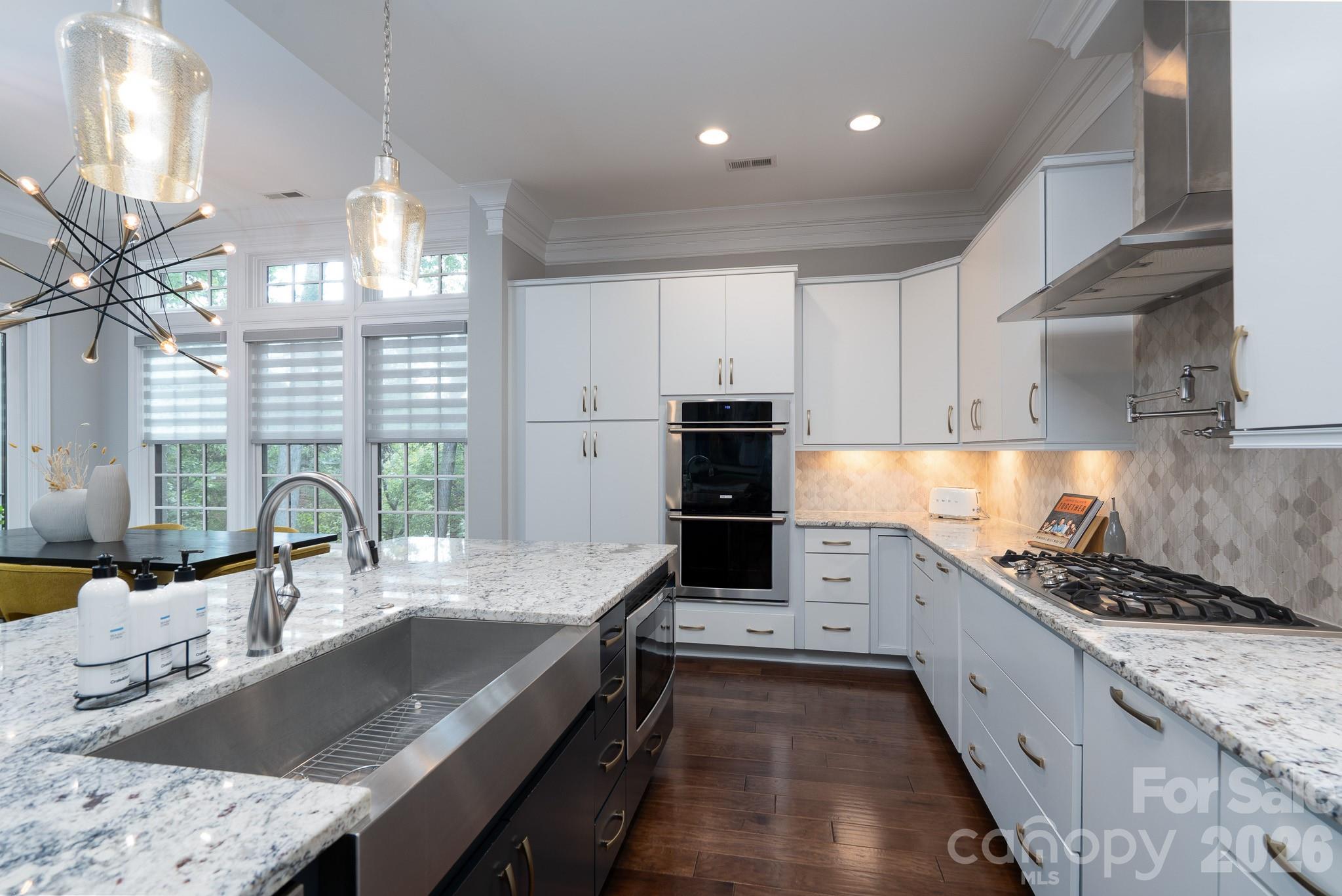 5041 Vernet Lane Charlotte NC 28210