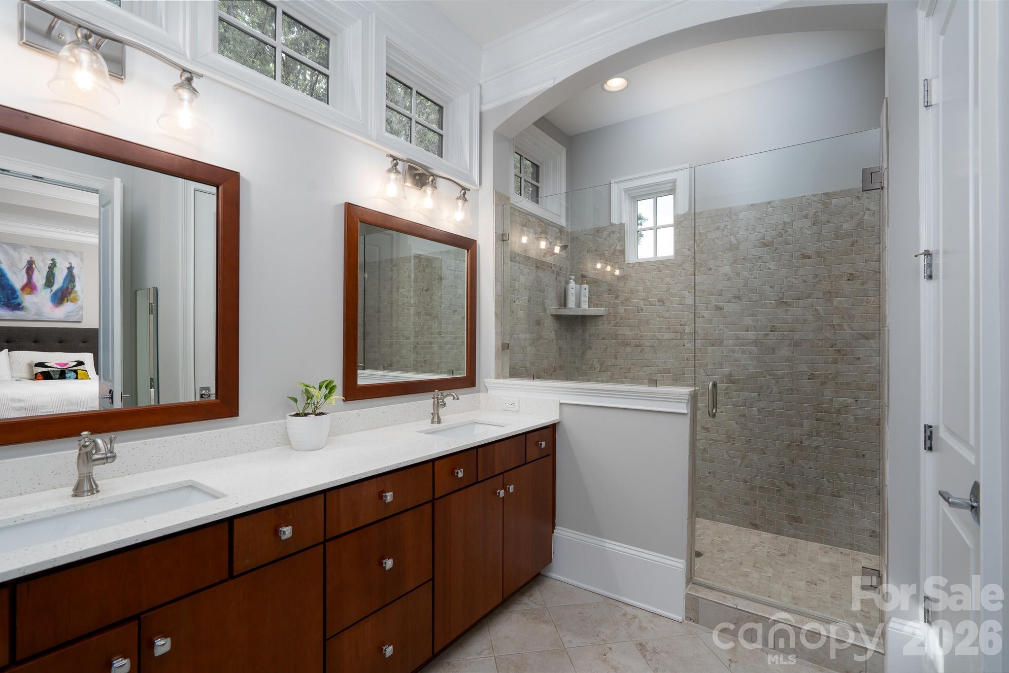 5041 Vernet Lane Charlotte NC 28210