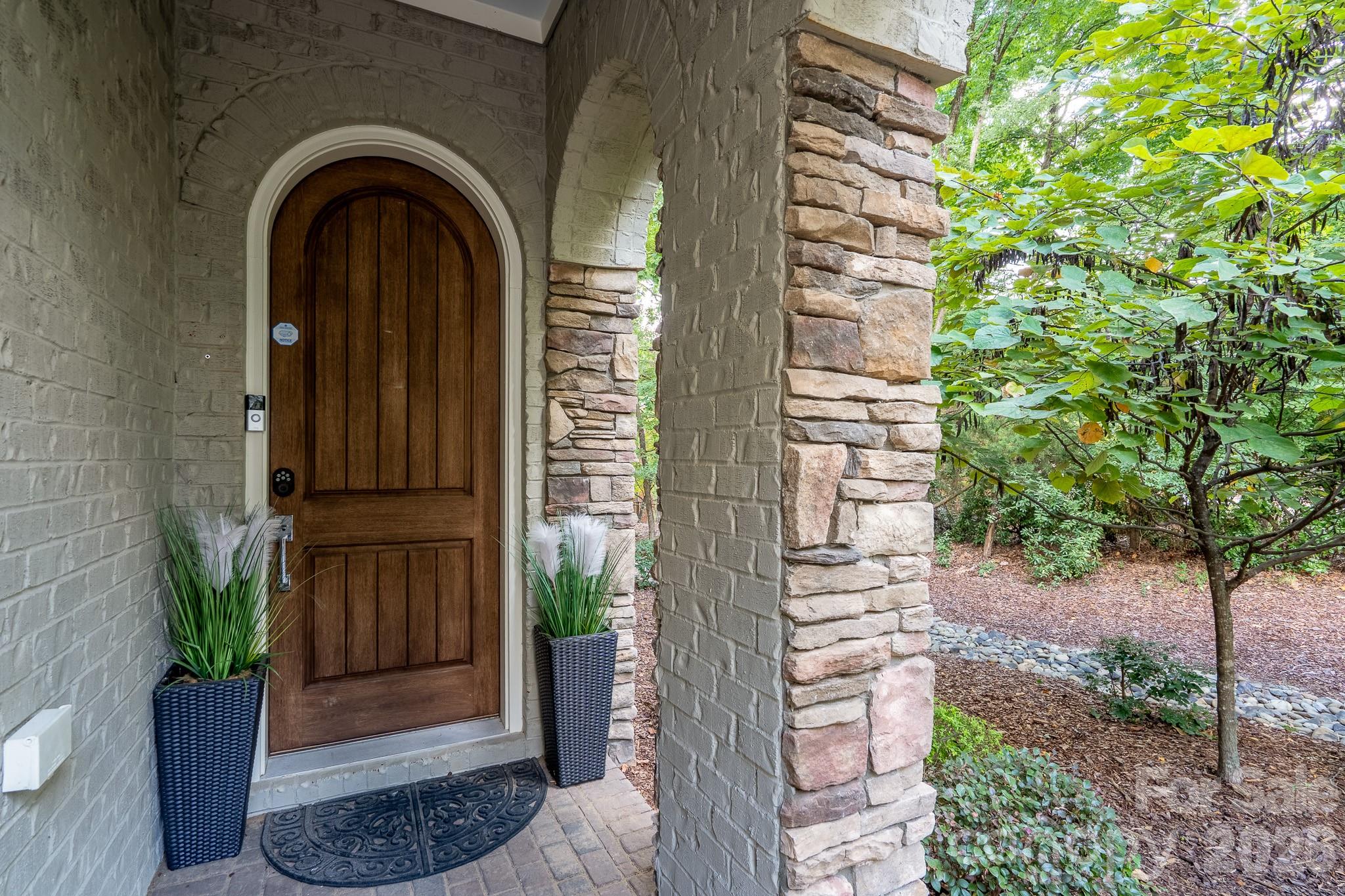 5041 Vernet Lane Charlotte NC 28210