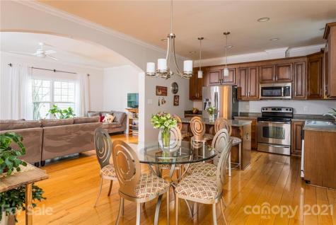 31 Azure Sage Way Asheville NC 28806