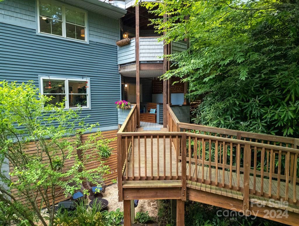 257 Summer Haven Road Swannanoa NC 28778