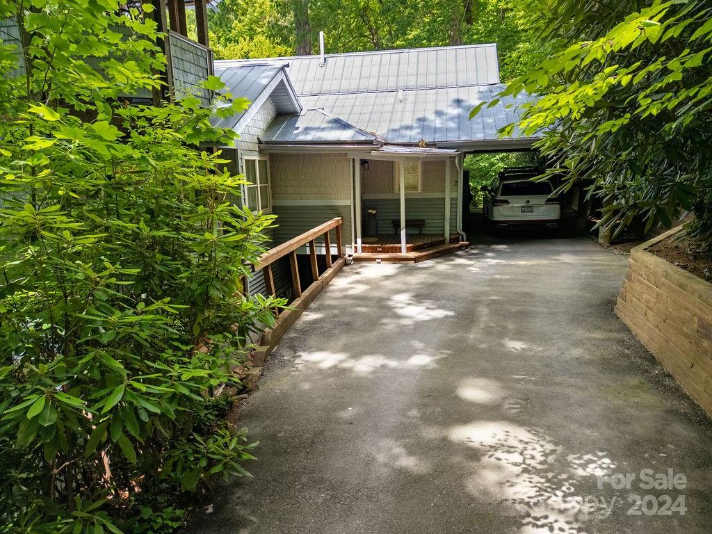 257 Summer Haven Road Swannanoa NC 28778