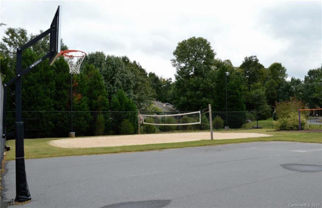 7424 Crowflock Court Charlotte NC 28226