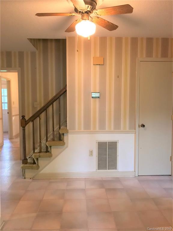 7424 Crowflock Court Charlotte NC 28226