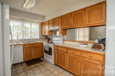 5146 Olde School Drive Hickory NC 28602