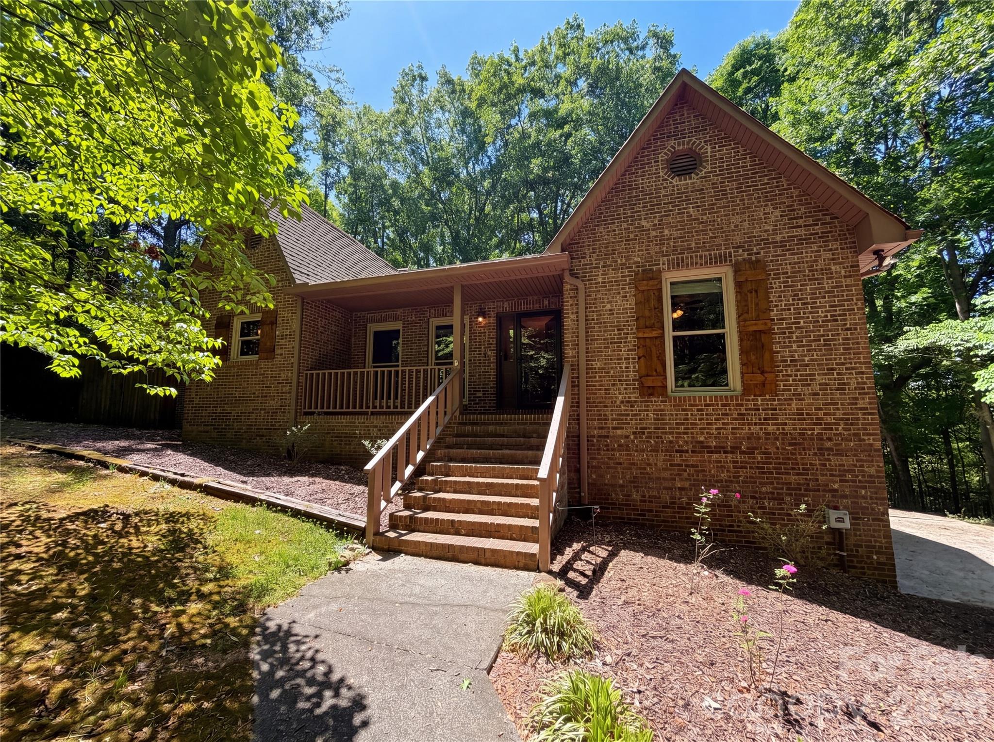 8612 Piccadily Lane Harrisburg NC 28075