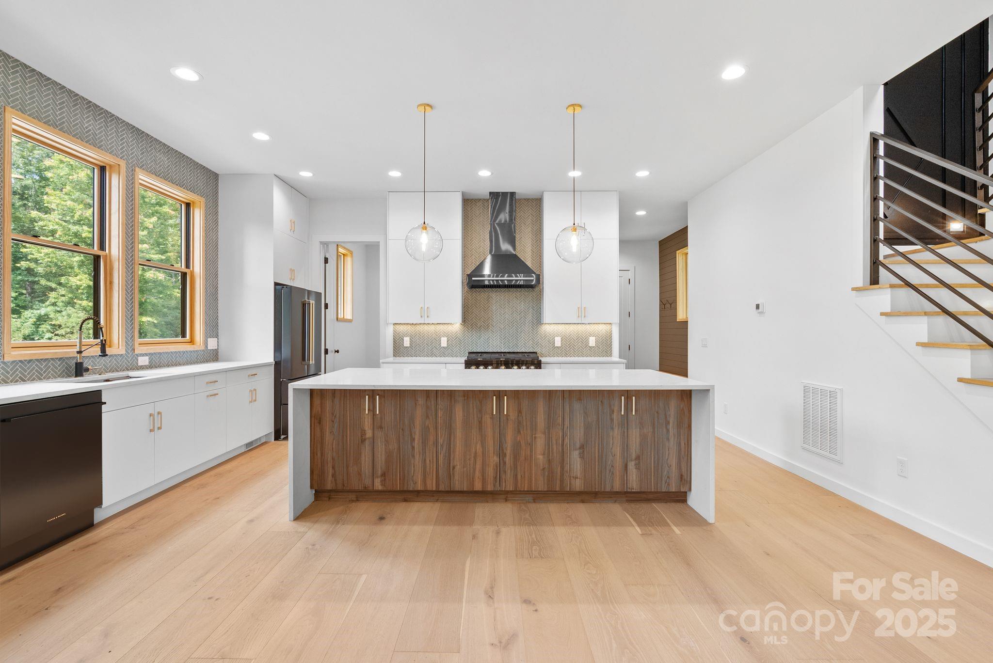 61 Destination Drive Asheville NC 28806