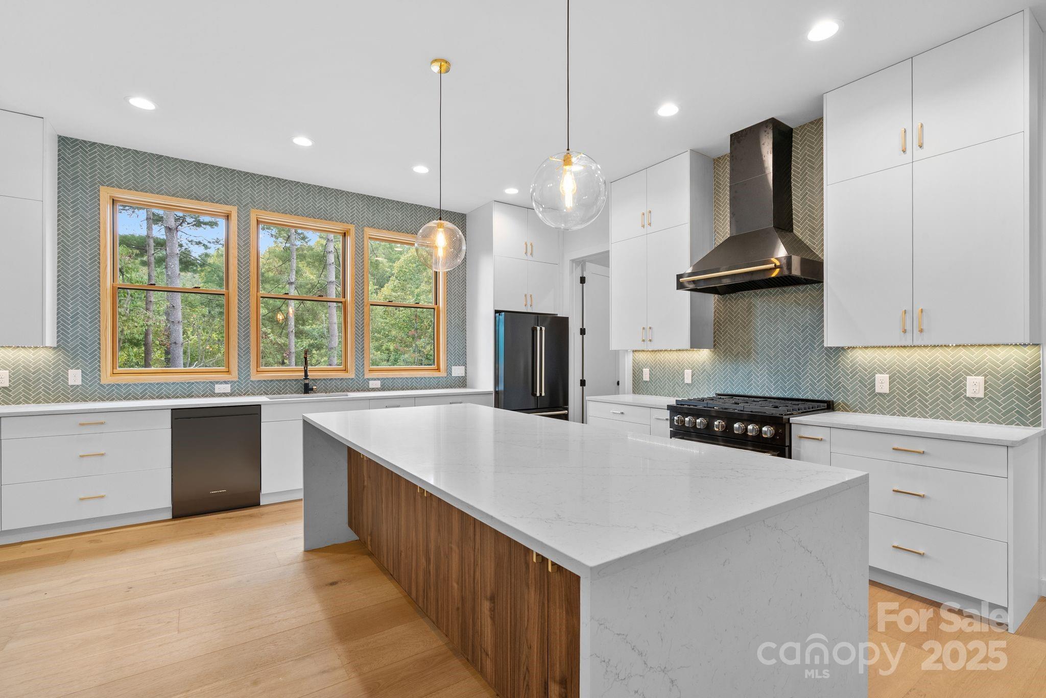 61 Destination Drive Asheville NC 28806