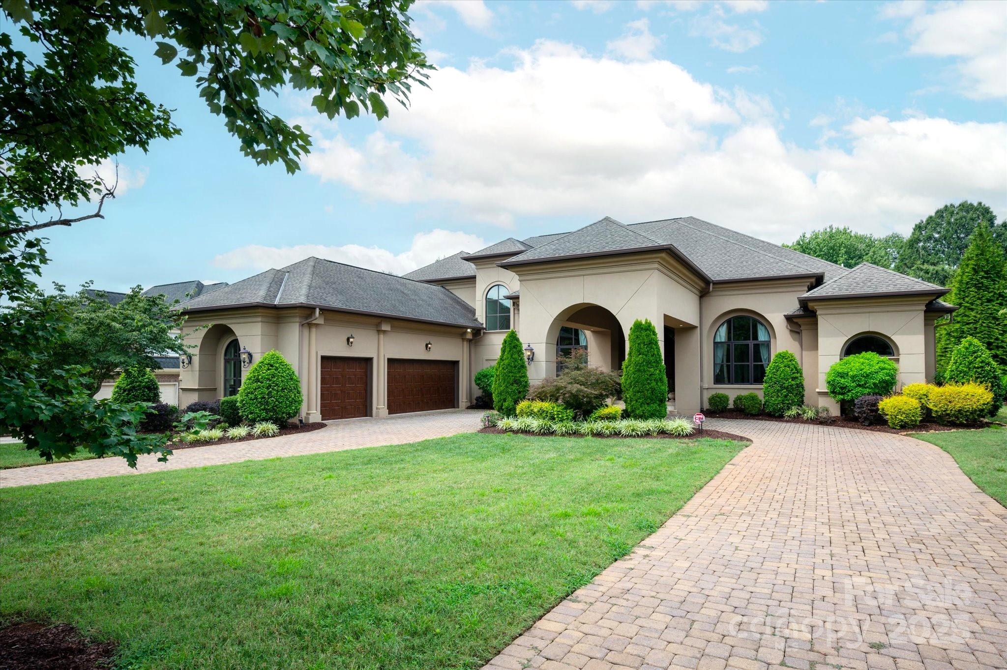 4042 Blossom Hill Drive Matthews NC 28104