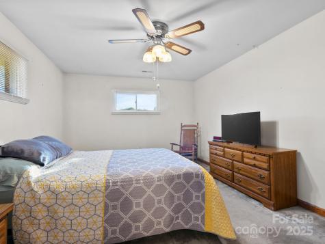 11 Aloha Circle Candler NC 28715