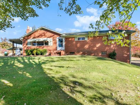 11 Aloha Circle Candler NC 28715