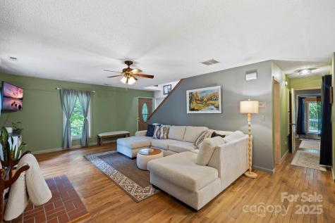 10 Kettle Creek Lane Brevard NC 28712
