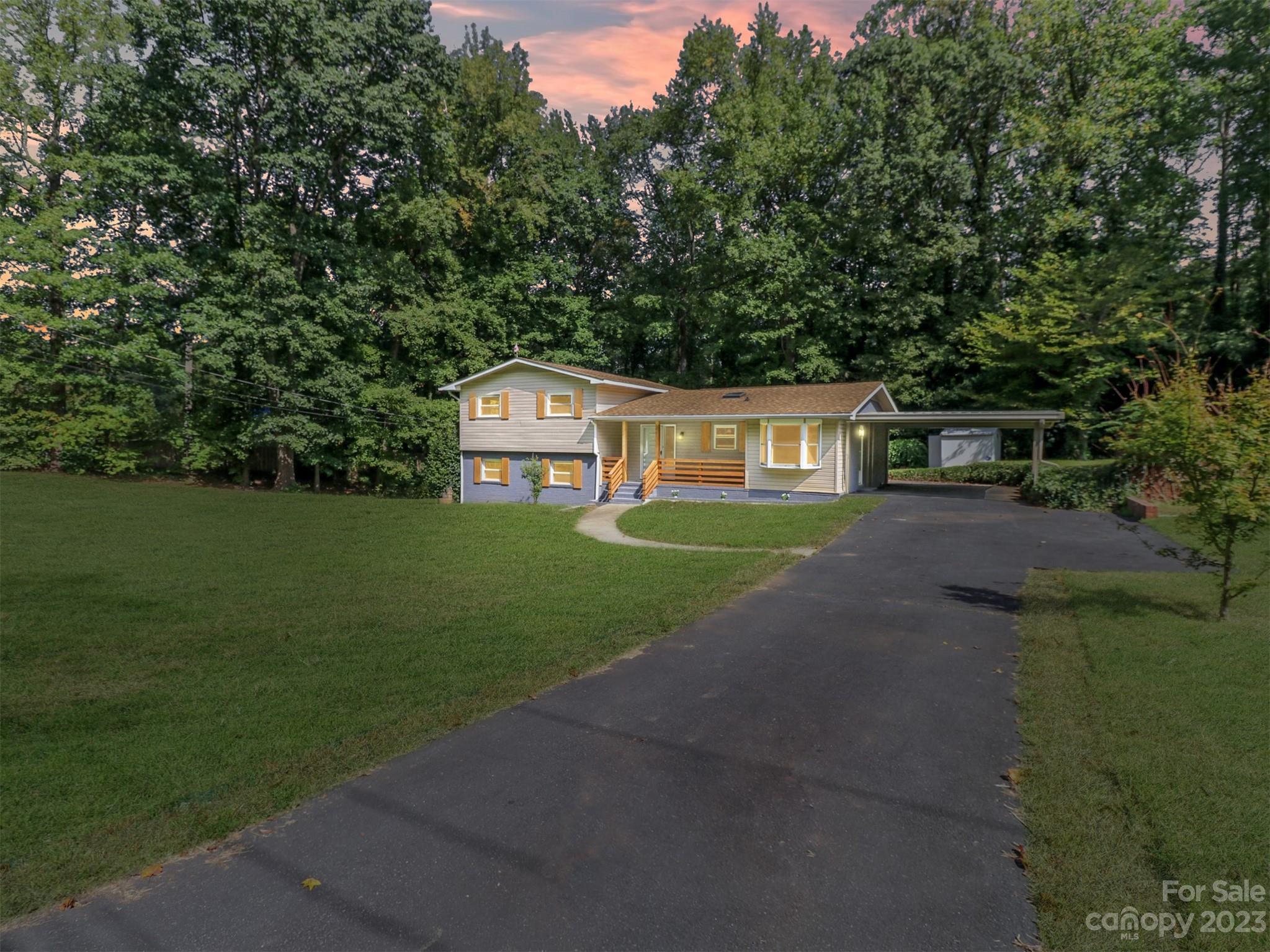7222 Linda Lake Drive Charlotte NC 28215