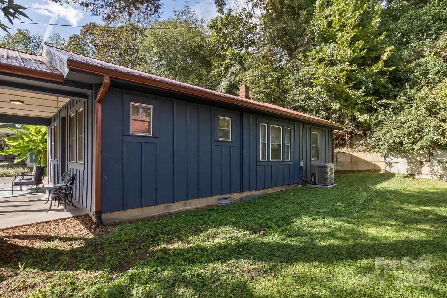 13 Norton Drive Asheville NC 28804