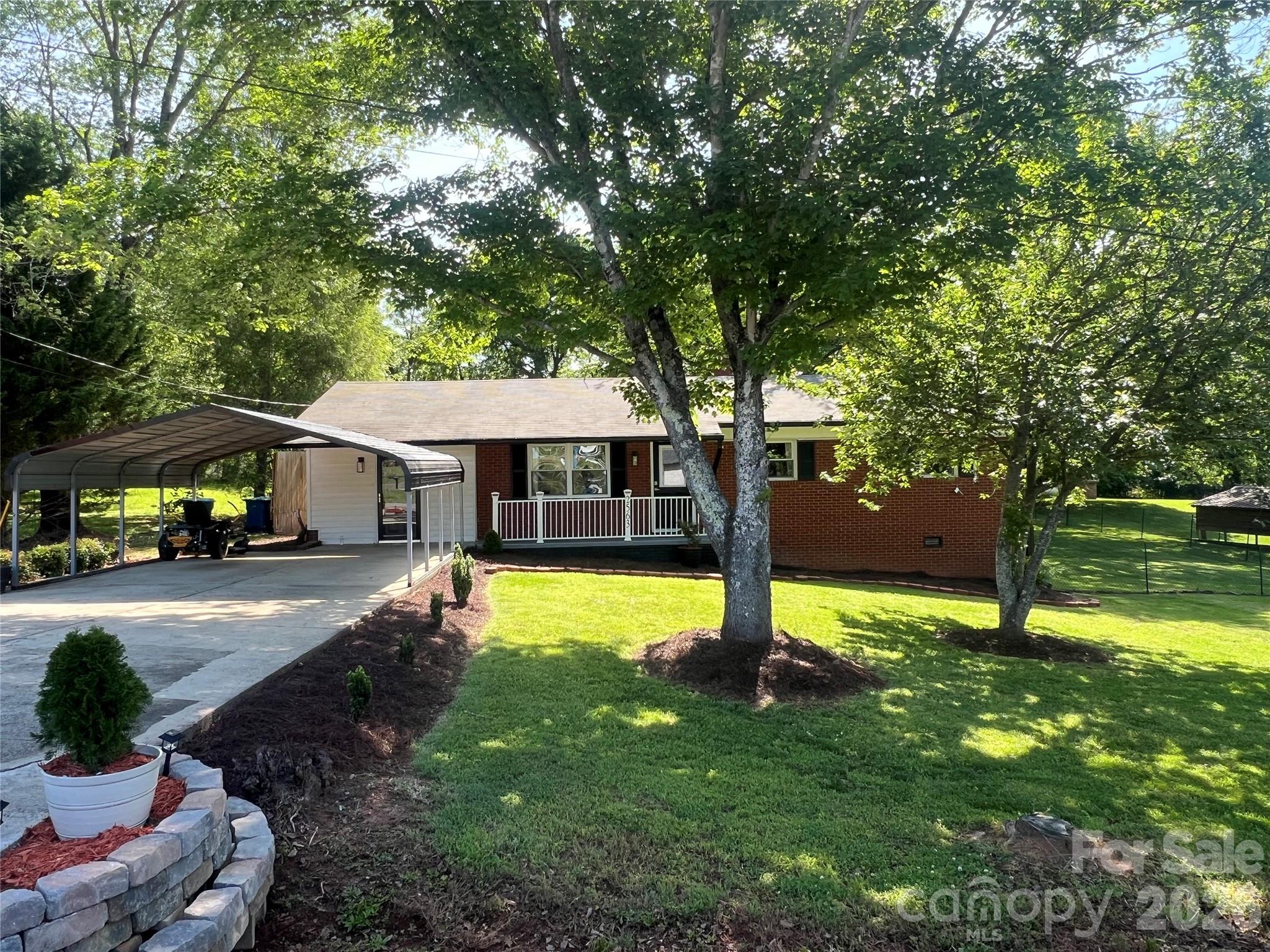 2563 Marble Street Newton NC 28658