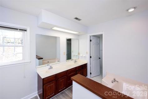 4248 Woodglen Lane Charlotte NC 28226