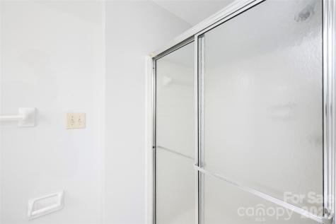 4248 Woodglen Lane Charlotte NC 28226