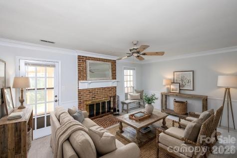 4248 Woodglen Lane Charlotte NC 28226