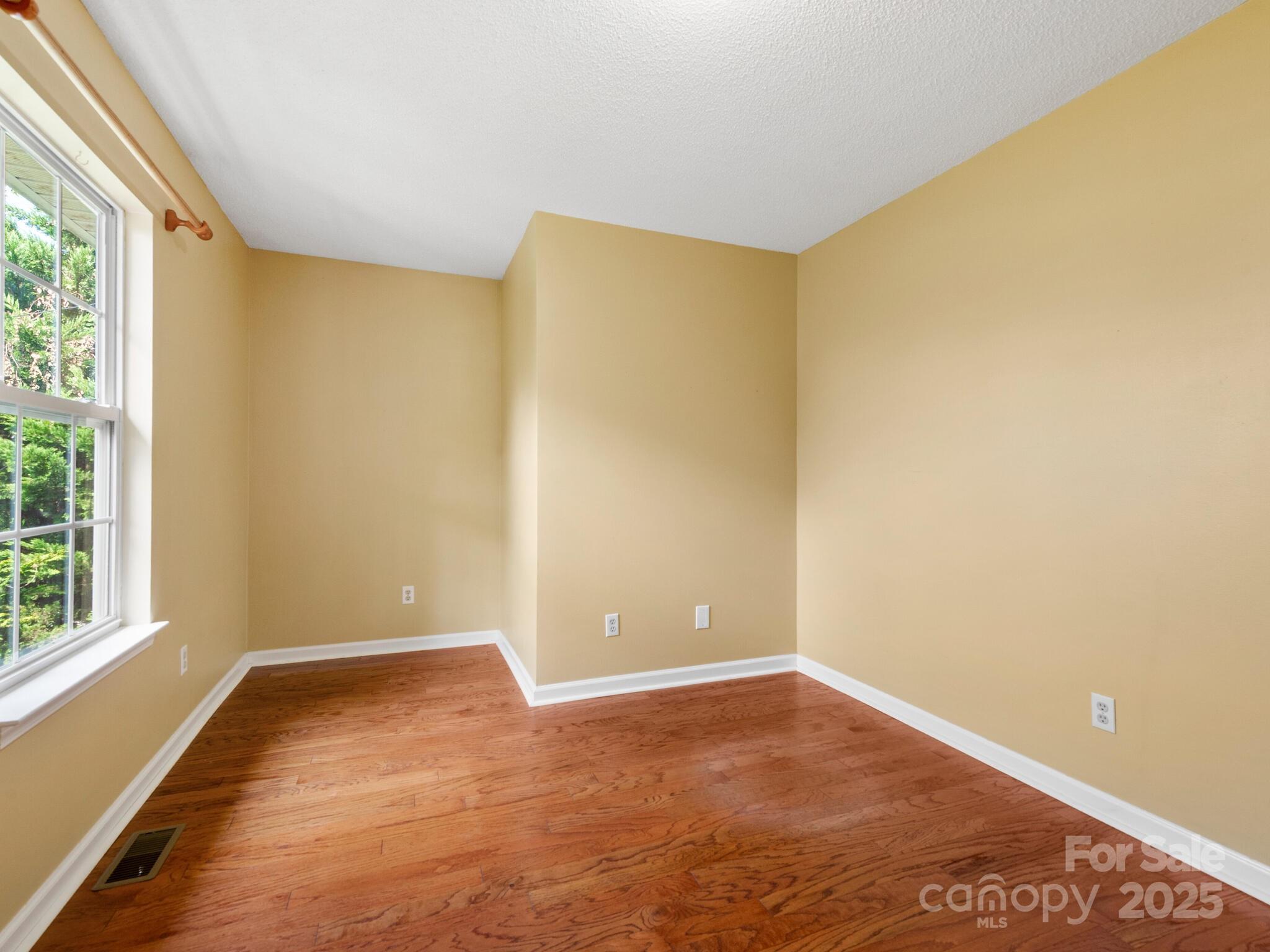 106 Graham Lane Asheville NC 28803