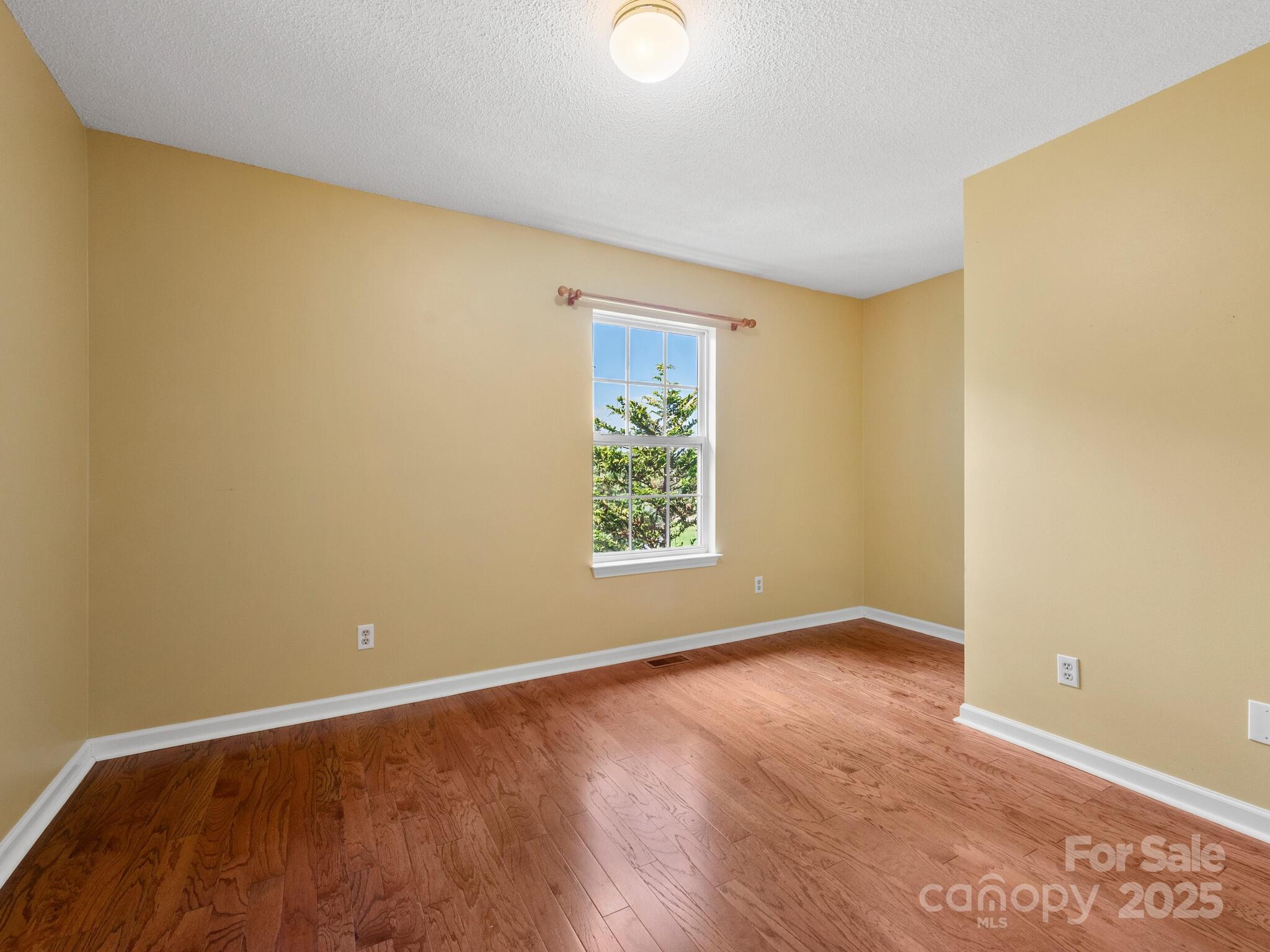 106 Graham Lane Asheville NC 28803