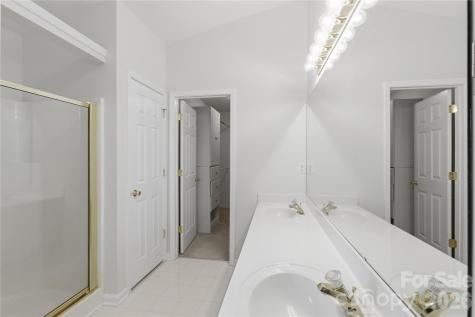 7011 Long Run Lane Charlotte NC 28216