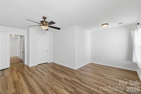 7011 Long Run Lane Charlotte NC 28216