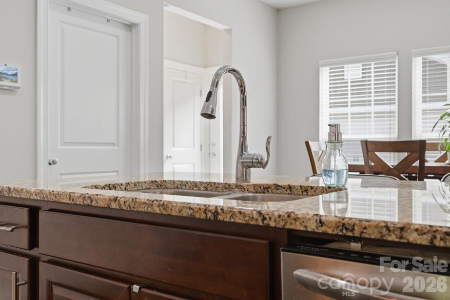 8737 Aspinwall Drive Charlotte NC 28216