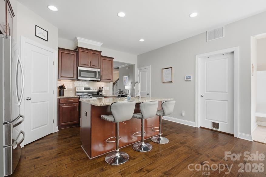 8737 Aspinwall Drive Charlotte NC 28216