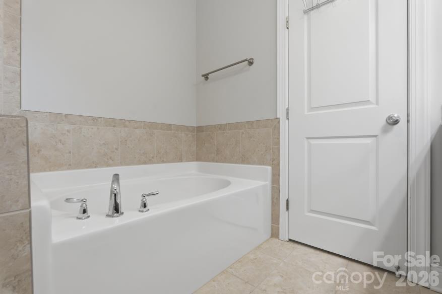 8737 Aspinwall Drive Charlotte NC 28216