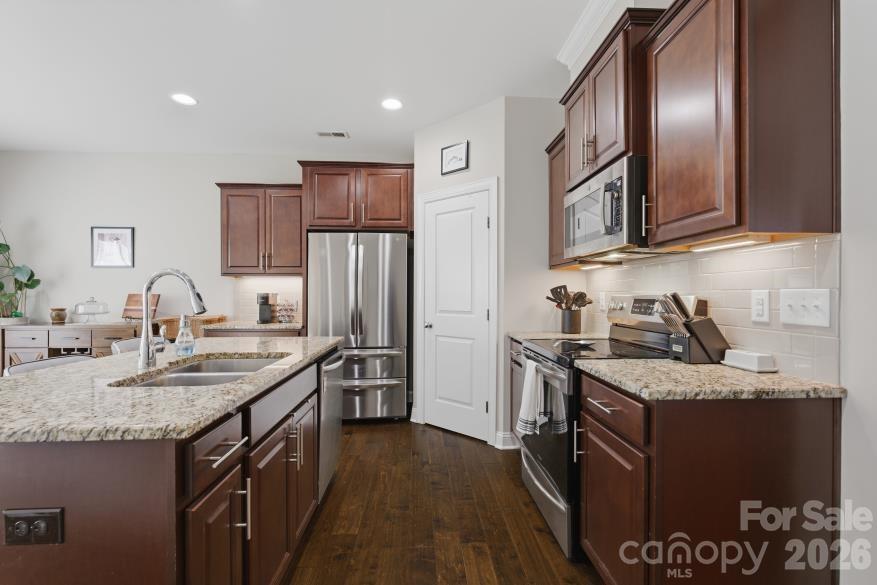 8737 Aspinwall Drive Charlotte NC 28216