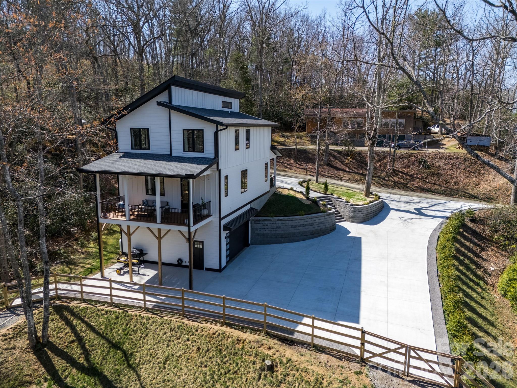 26 Pineview Road Fairview NC 28730