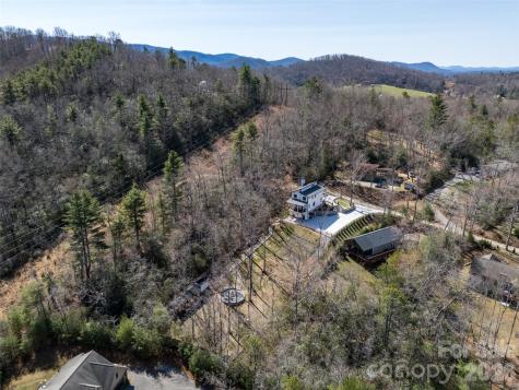 26 Pineview Road Fairview NC 28730