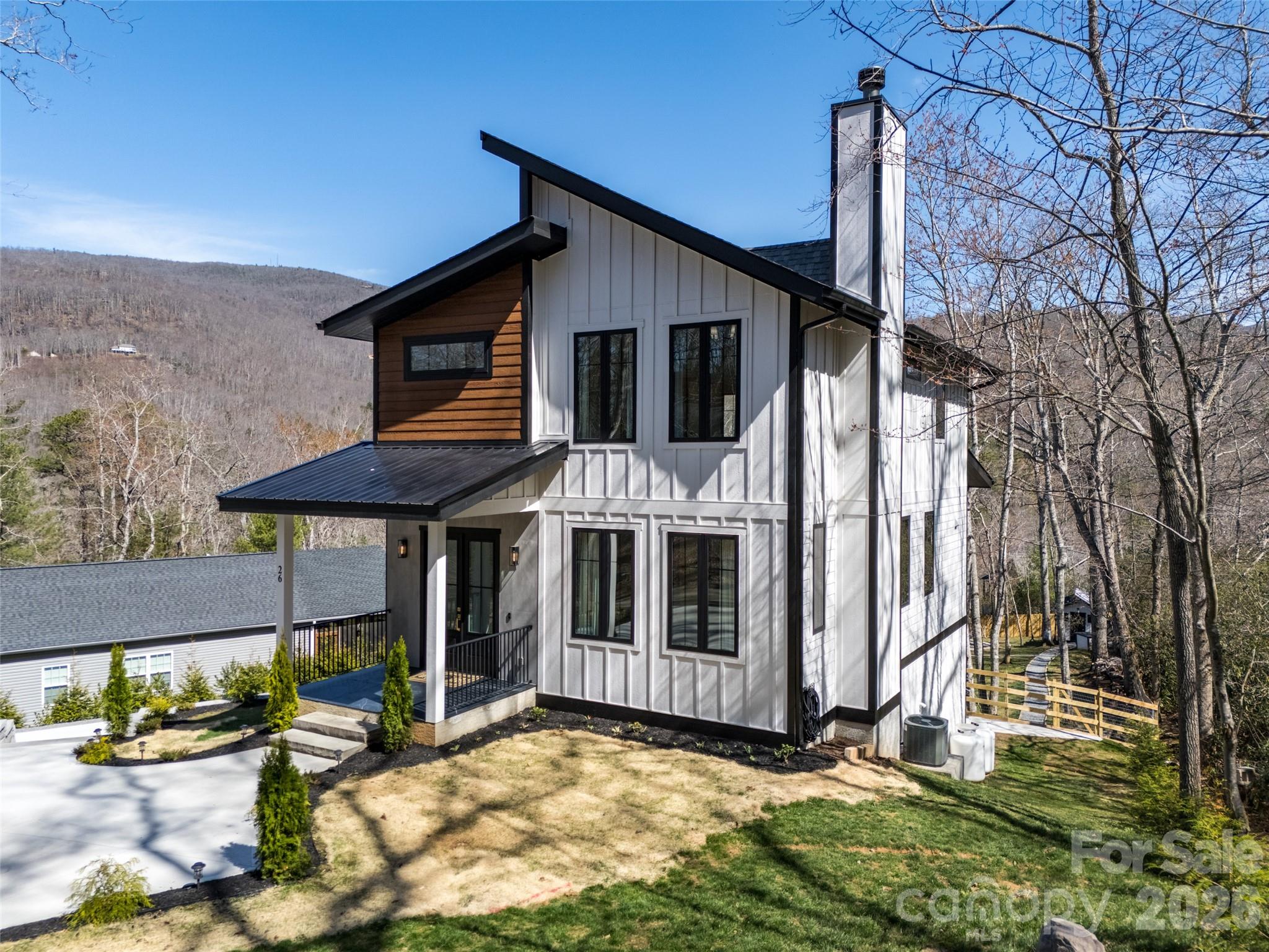 26 Pineview Road Fairview NC 28730