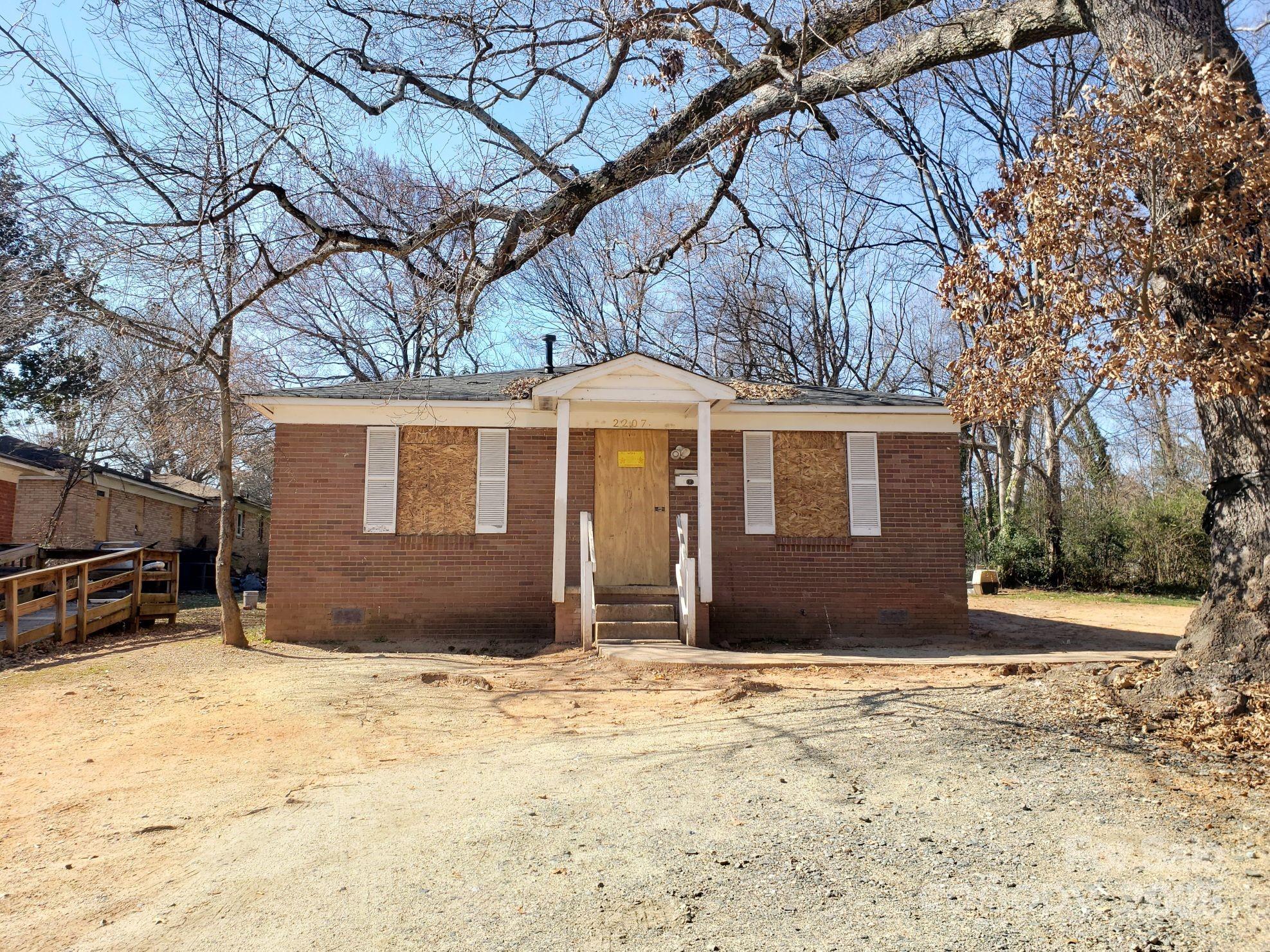 2207 Madrid Street Charlotte NC 28216
