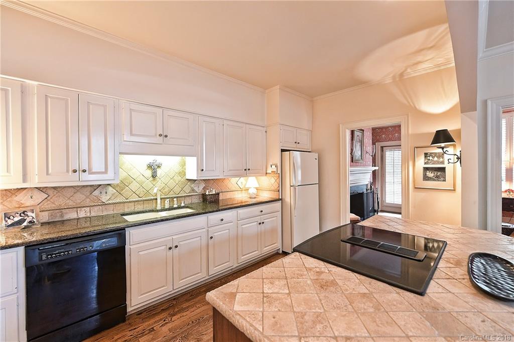 142 Perrin Place Charlotte NC 28207
