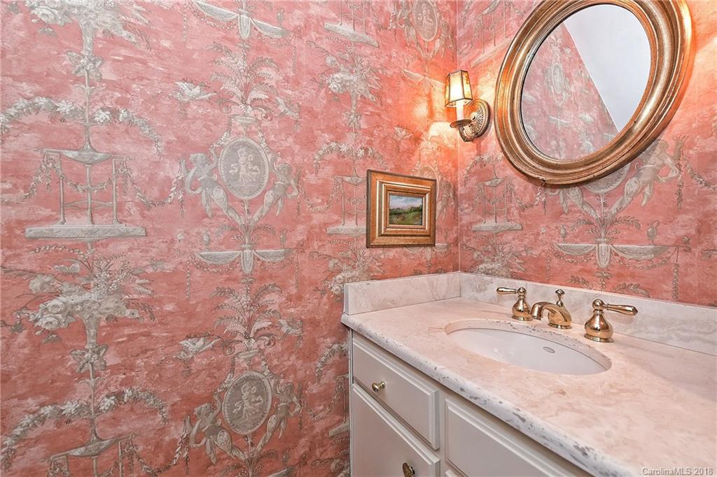 142 Perrin Place Charlotte NC 28207