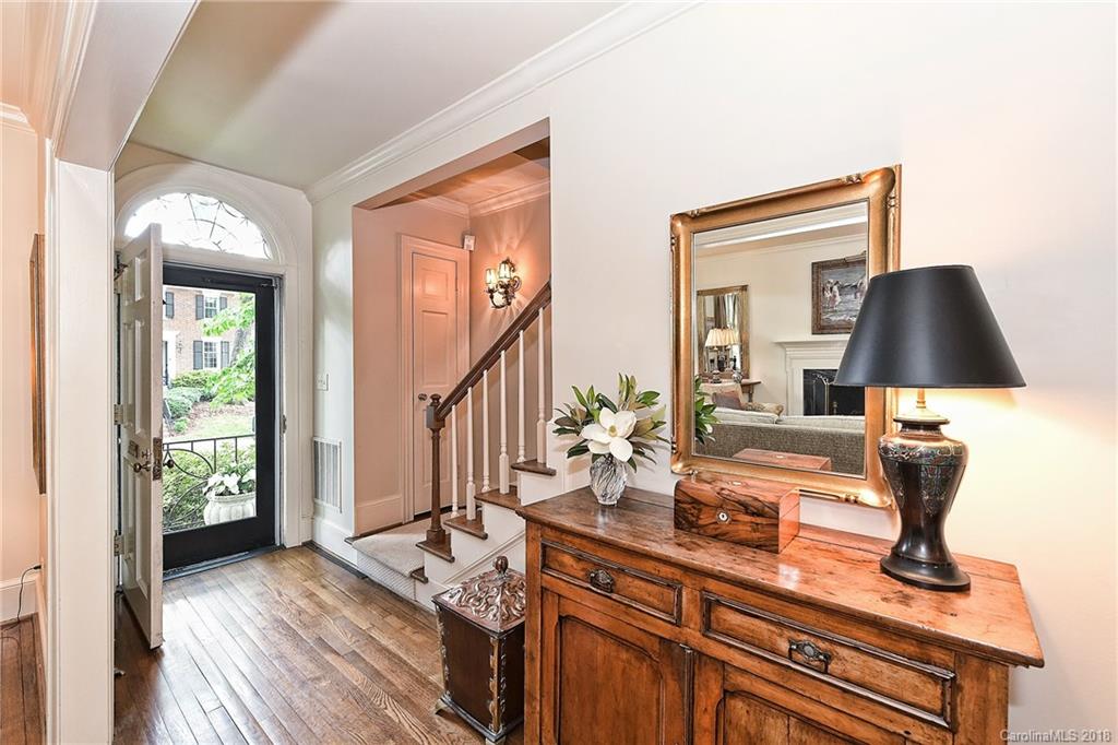 142 Perrin Place Charlotte NC 28207