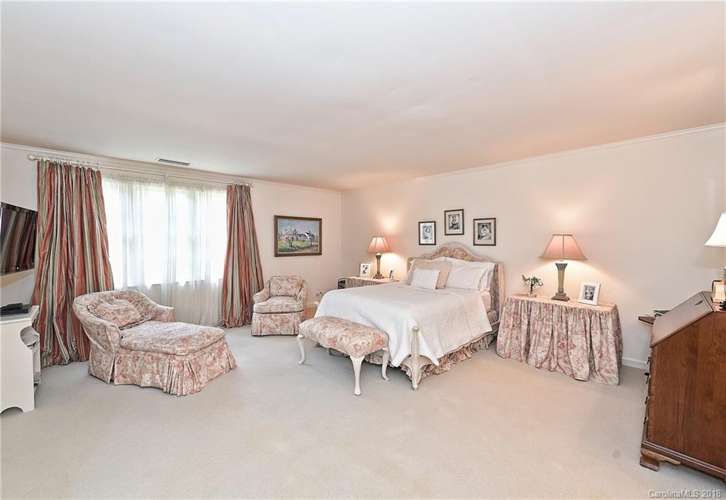 142 Perrin Place Charlotte NC 28207