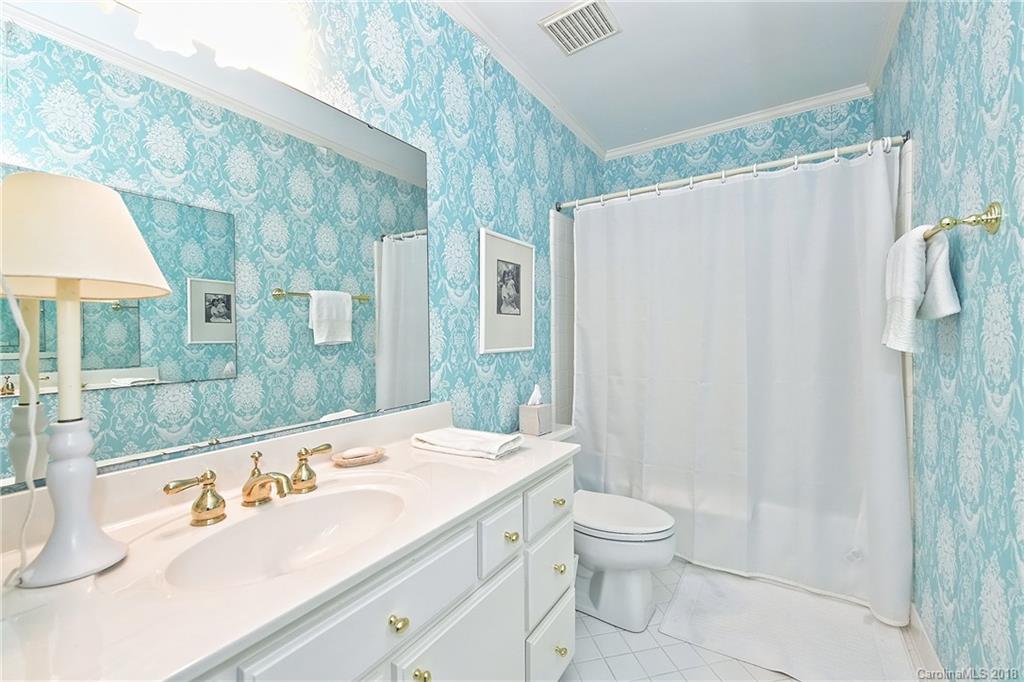 142 Perrin Place Charlotte NC 28207