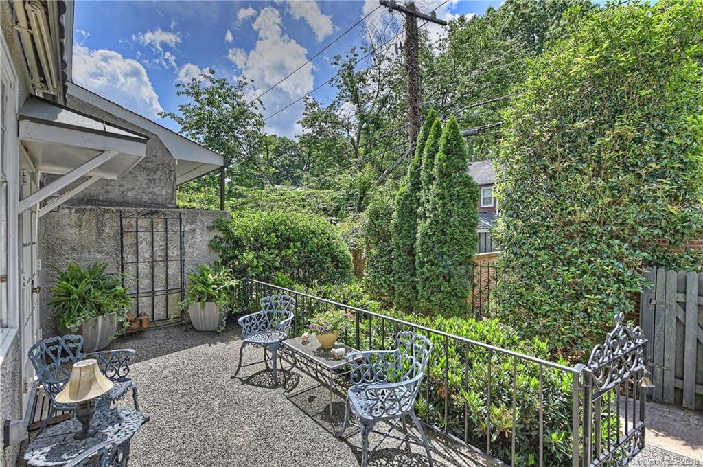 142 Perrin Place Charlotte NC 28207
