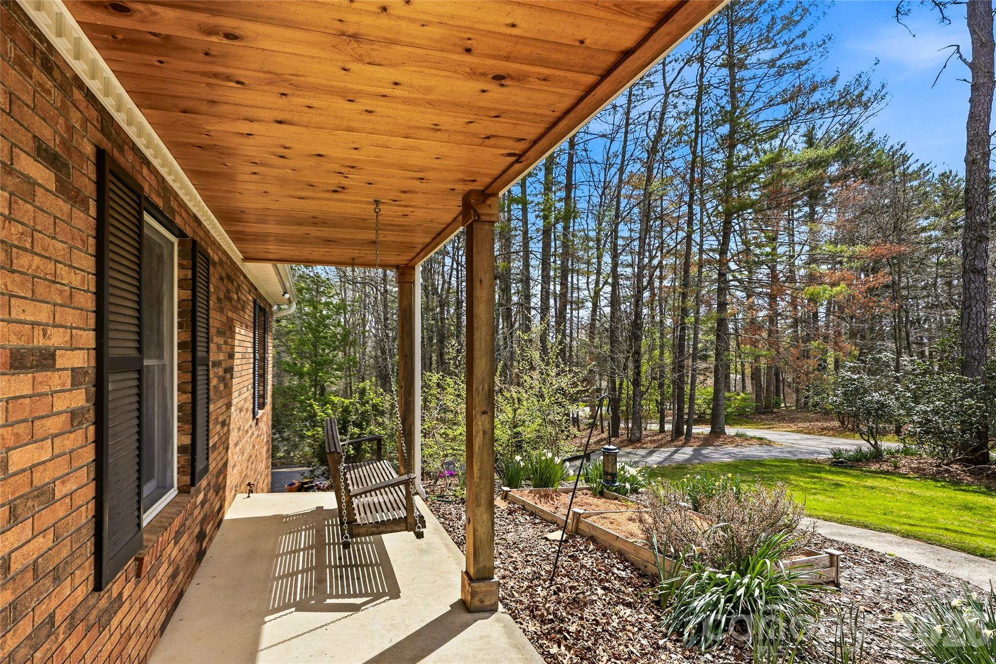 32 W Ashley Place Etowah NC 28729