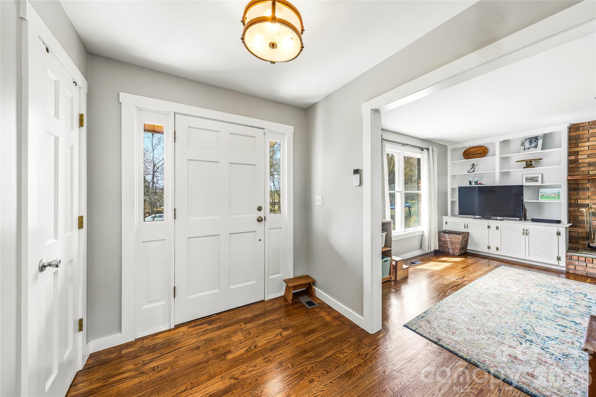 32 W Ashley Place Etowah NC 28729